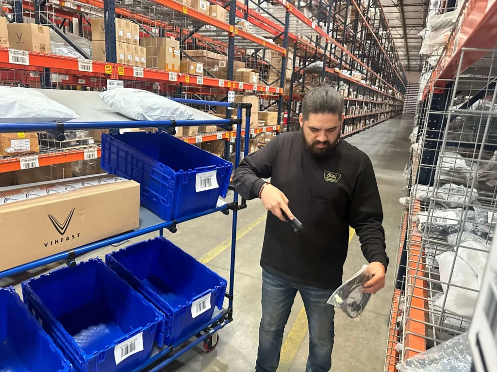 hugo auto aisle